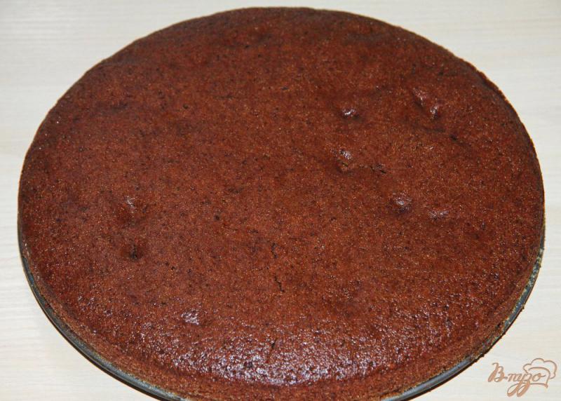 Фото приготовление рецепта: Постный шоколадный манник с черносливом шаг №8