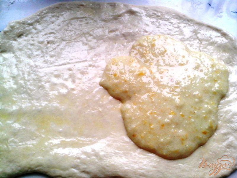 Фото приготовление рецепта: Сдоба с лимоном в хлебопечке шаг №3