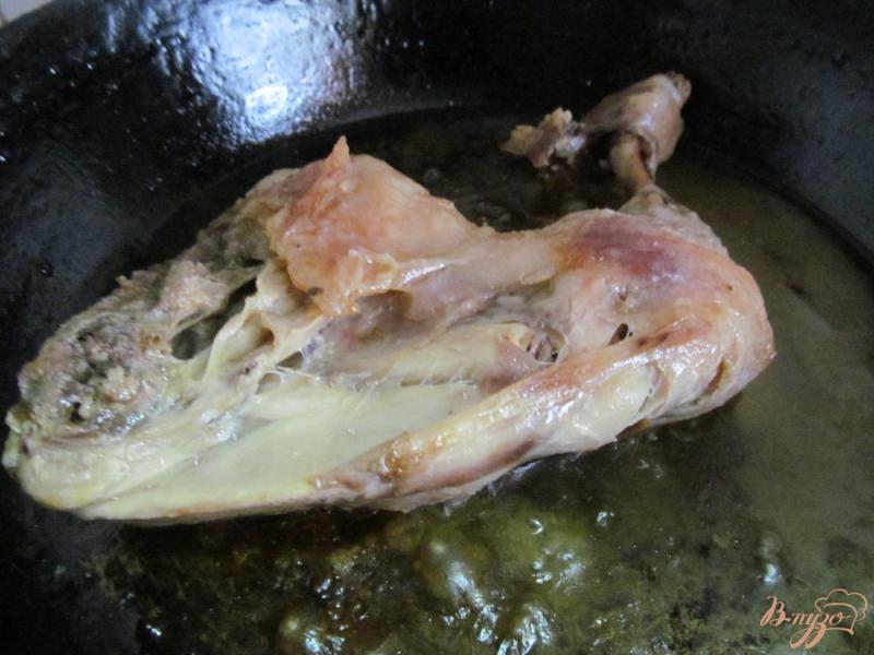 Фото приготовление рецепта: Тушенная курица с картофелем шаг №1