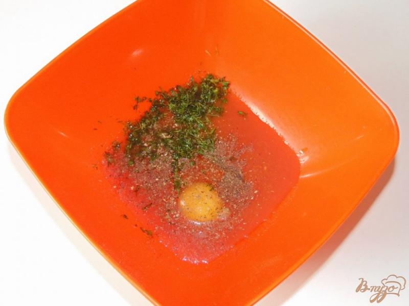Фото приготовление рецепта: Соленое томатное печенье с укропом и прованскими травами шаг №1