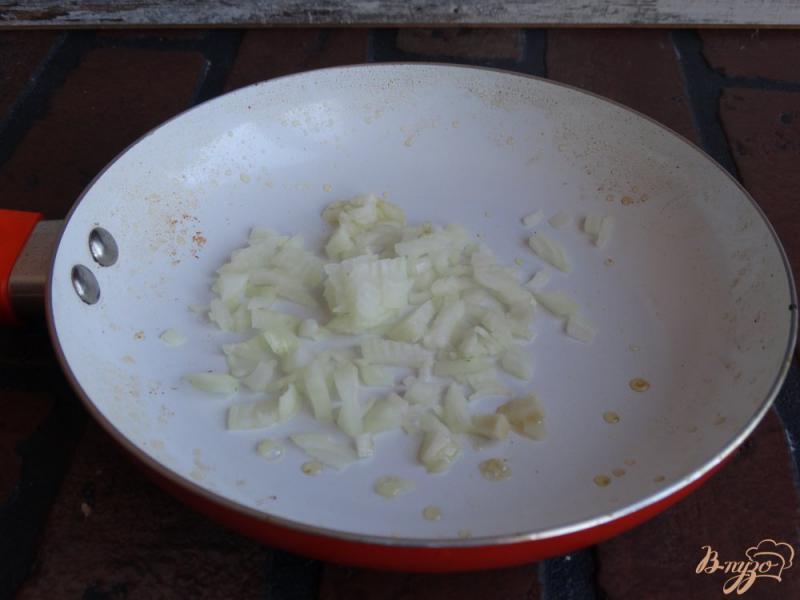 Фото приготовление рецепта: Куриные фрикадельки с овощами и бурым рисом шаг №4