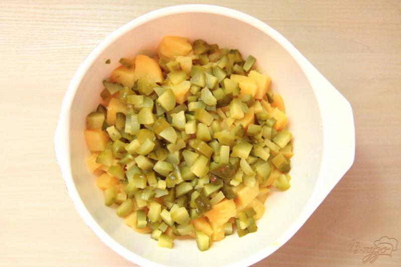 Фото приготовление рецепта: Постный картофельный салат с квашеной капустой шаг №5