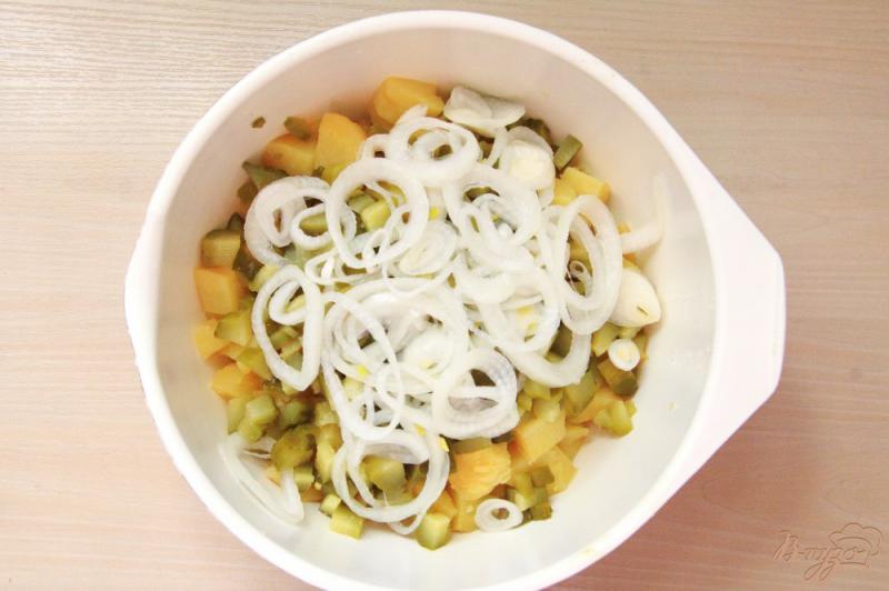 Фото приготовление рецепта: Постный картофельный салат с квашеной капустой шаг №6
