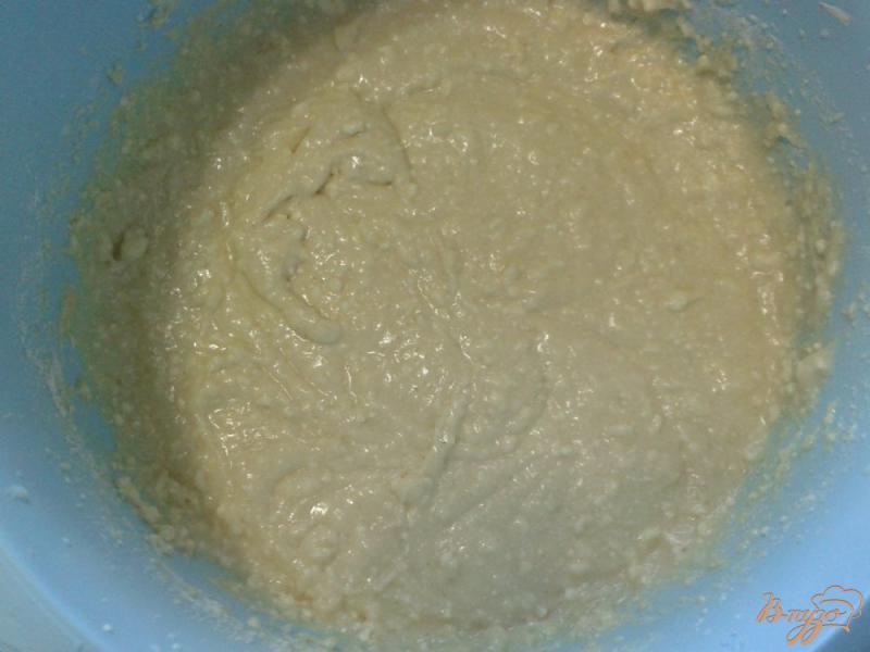 Фото приготовление рецепта: Сливочно-ванильный пирог с яблоками и клюквенным джемом шаг №3