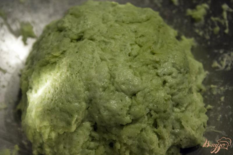 Фото приготовление рецепта: Постный крекер с зеленью и чесноком шаг №6