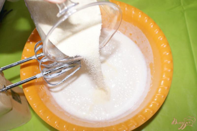 Фото приготовление рецепта: Мокрый манник на молоке шаг №3