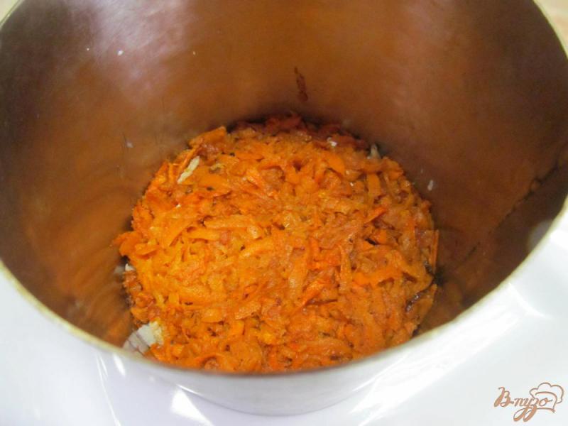 Фото приготовление рецепта: Салат из риса с мясом и брынзой шаг №4