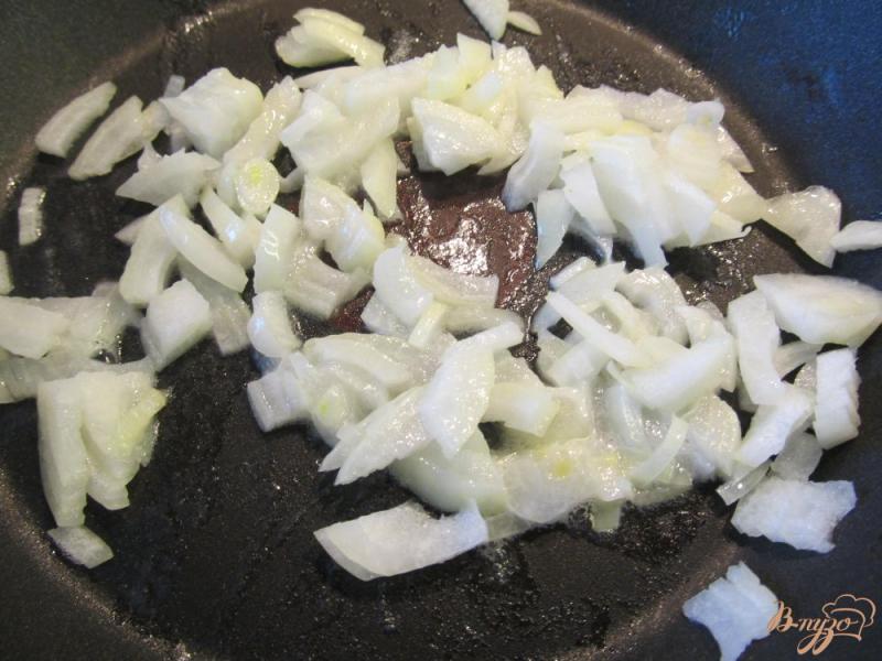 Фото приготовление рецепта: Рыбные котлеты из горбуши в молочном соусе шаг №4