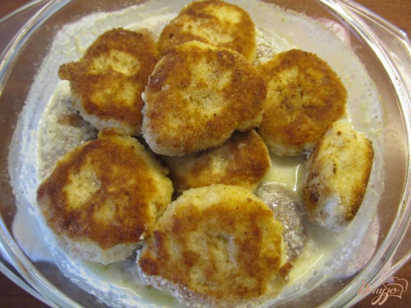 Фото приготовление рецепта: Рыбные котлеты из горбуши в молочном соусе шаг №14