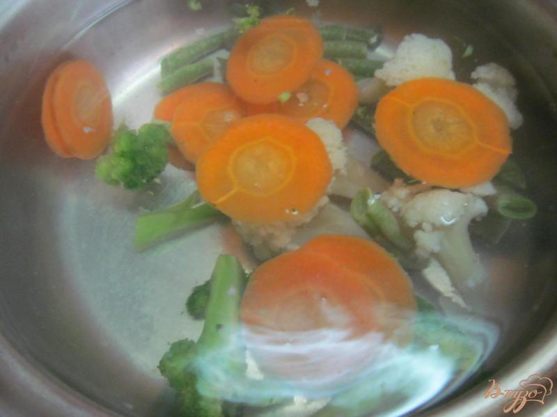 Фото приготовление рецепта: овощной салат с курицей шаг №3