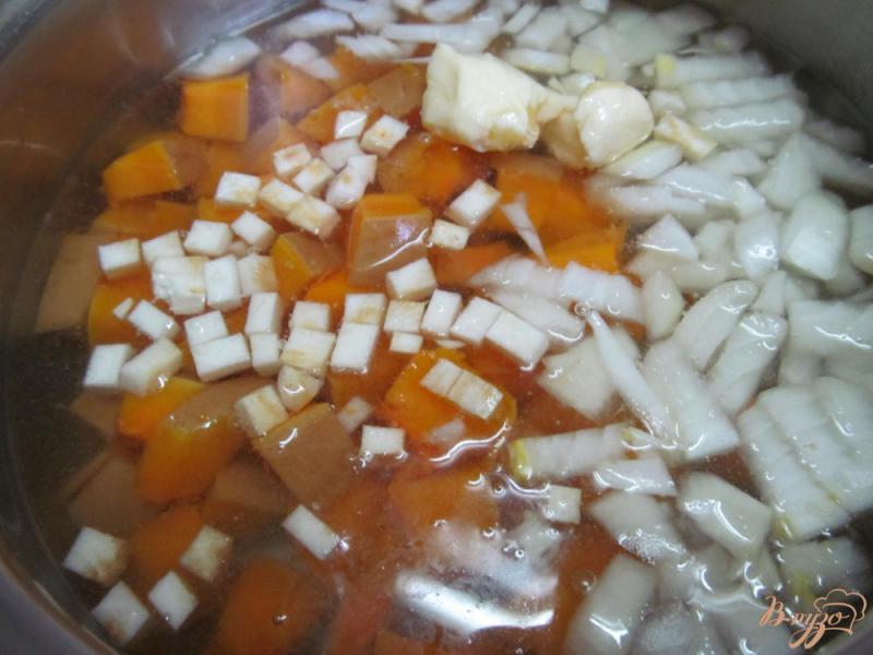 Фото приготовление рецепта: Суп-пюре из тыквы и квашенной капусты шаг №1