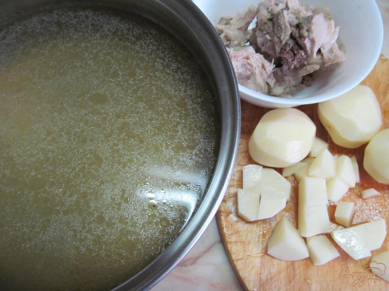 Фото приготовление рецепта: Суп со щавелем шаг №2