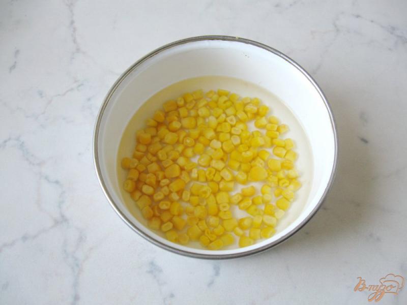 Фото приготовление рецепта: Омлет со стручковой фасолью и кукурузой шаг №2