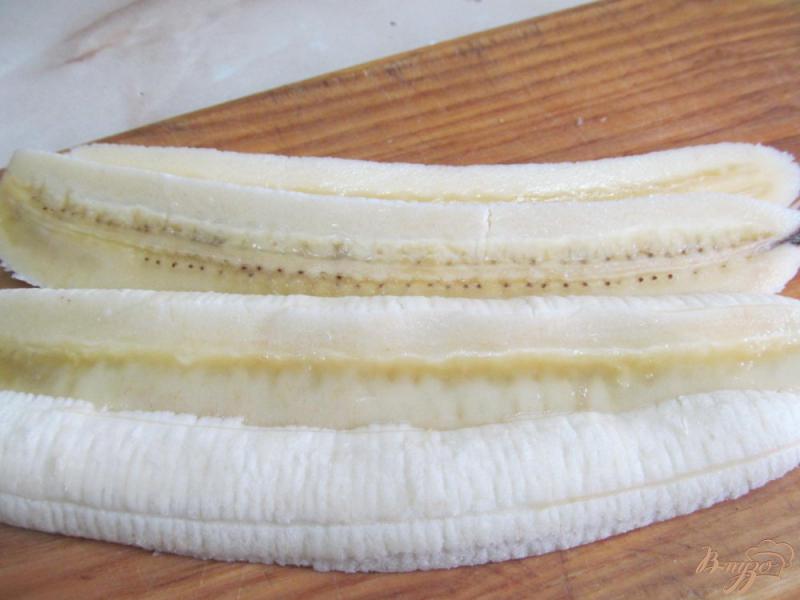 Фото приготовление рецепта: Сырник в банане шаг №2