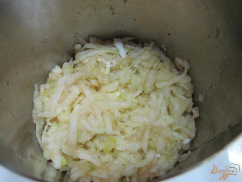 Фото приготовление рецепта: Слоенный салат «Помпадур» шаг №5