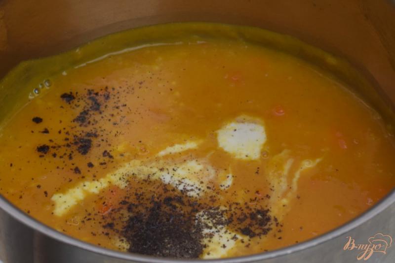 Фото приготовление рецепта: Суп из тыквы с креветками шаг №4