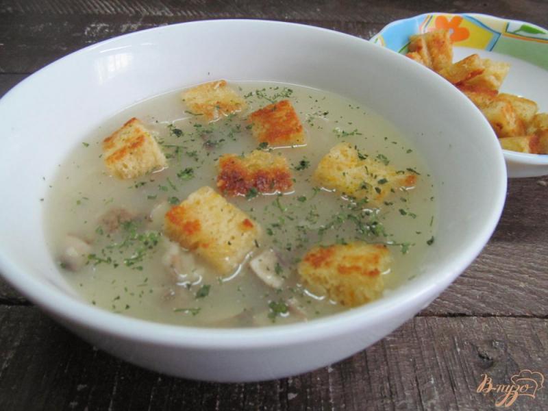 Фото приготовление рецепта: Французский суп с шампиньонами шаг №7