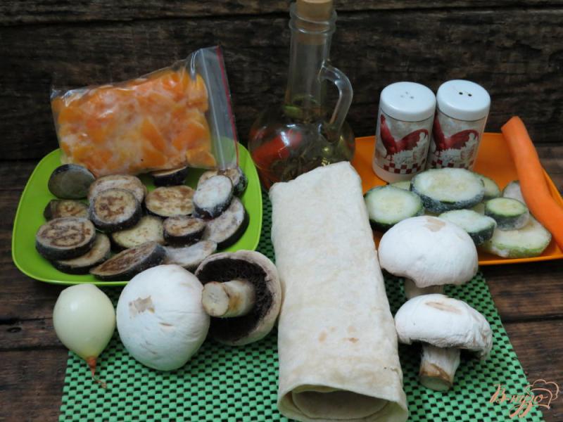 Фото приготовление рецепта: Лаваш с баклажанами и грибами шаг №1