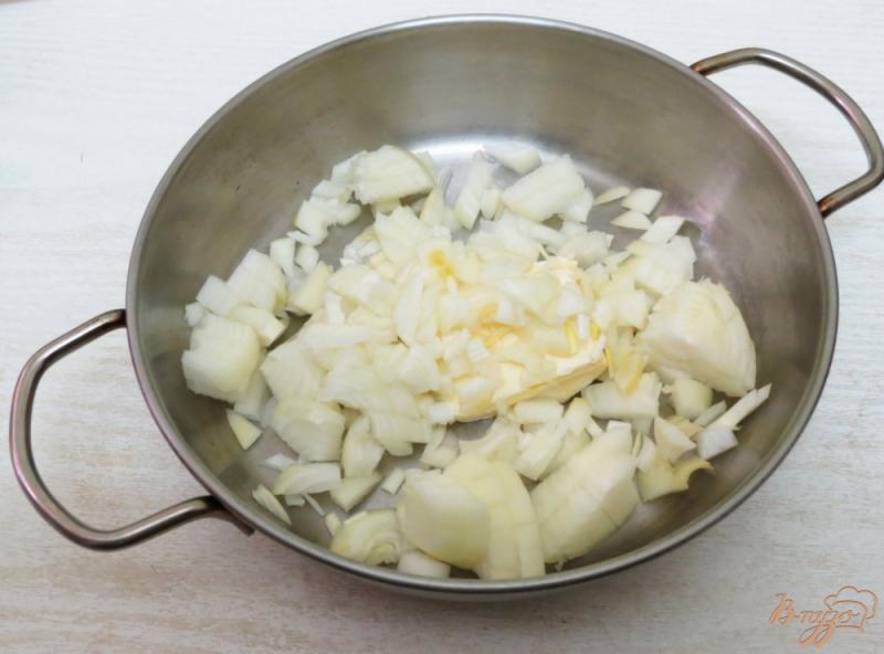 Фото приготовление рецепта: Куриный суп с рисом шаг №2