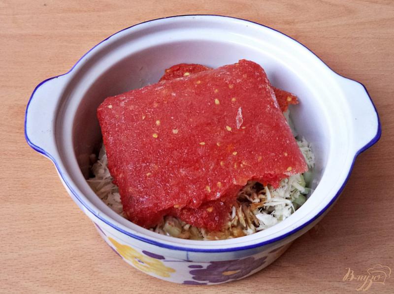 Фото приготовление рецепта: Говядина с хреном и томатом в духовке шаг №7