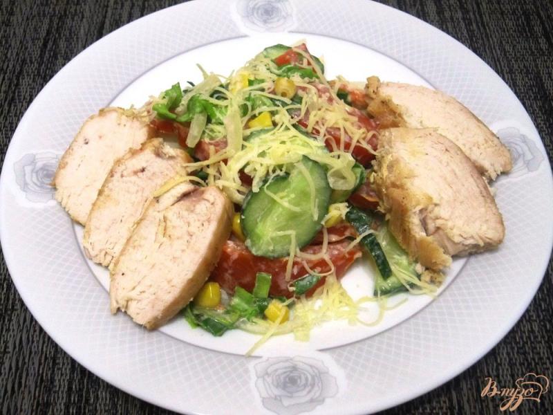 Фото приготовление рецепта: Салат с зеленью и курицей шаг №11