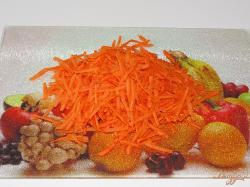 Фото приготовление рецепта: Салат из моркови с черносливом шаг №1