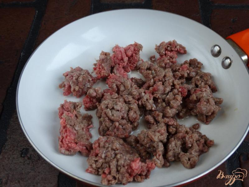 Фото приготовление рецепта: Макароны по-флотски с мясом и грибами шаг №2