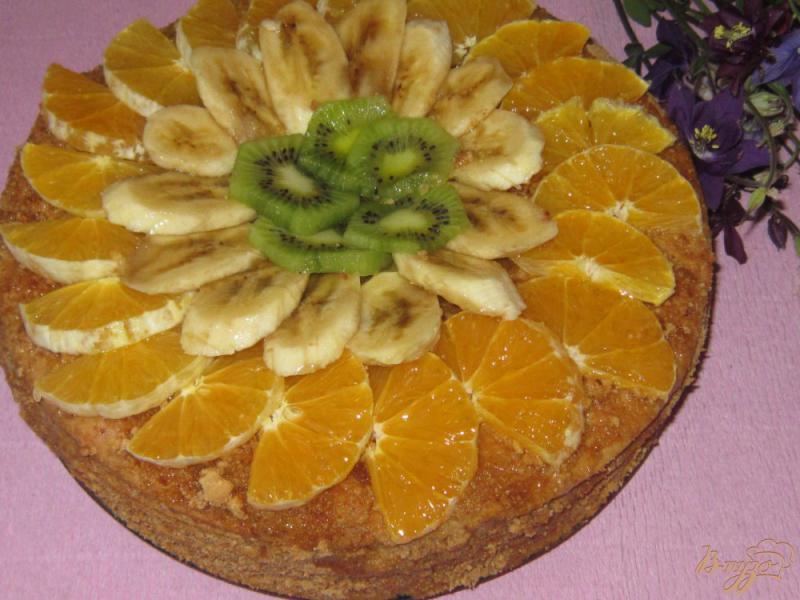 Фото приготовление рецепта: Торт «Медовик» фруктово-ягодный шаг №14