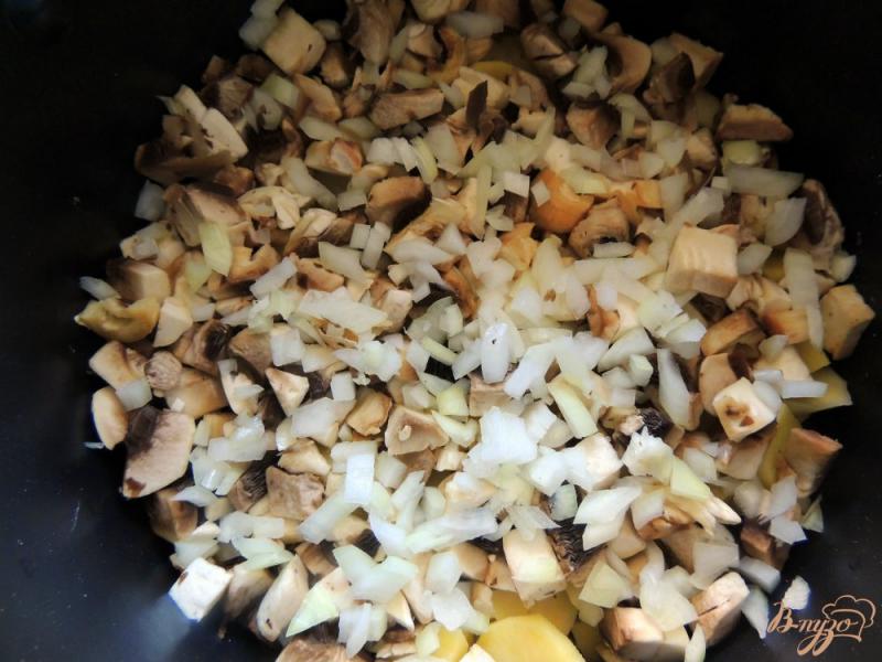 Фото приготовление рецепта: Густой суп с картофелем и фасолью в мультиварке шаг №6
