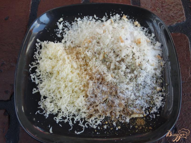 Фото приготовление рецепта: Куриные голени в хлебно-сырной панировке шаг №3