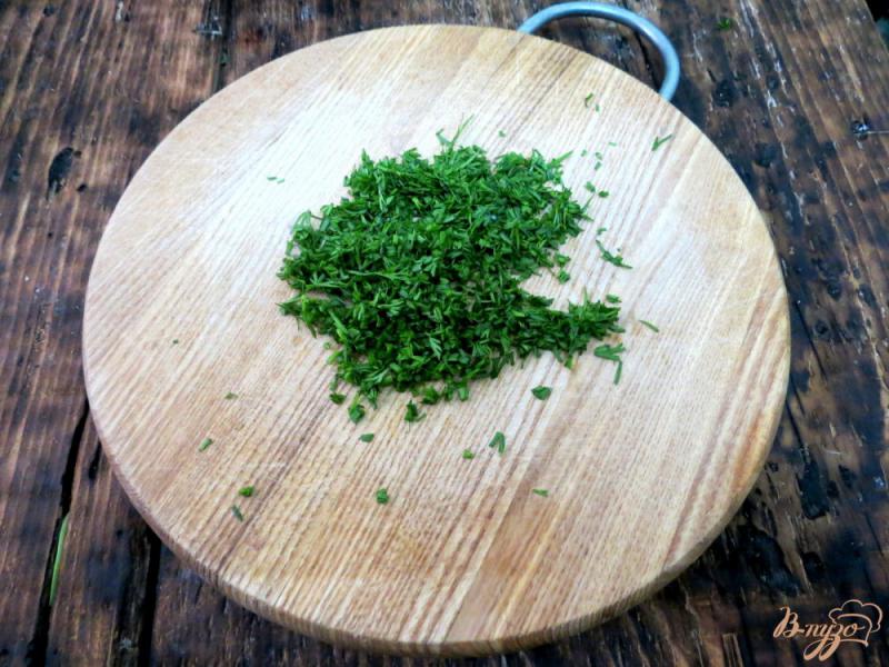Фото приготовление рецепта: Салат из капусты с медовой заправкой шаг №4
