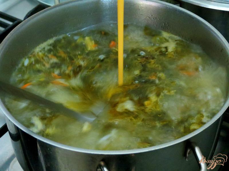 Фото приготовление рецепта: Щавелевый суп от бабушки шаг №8