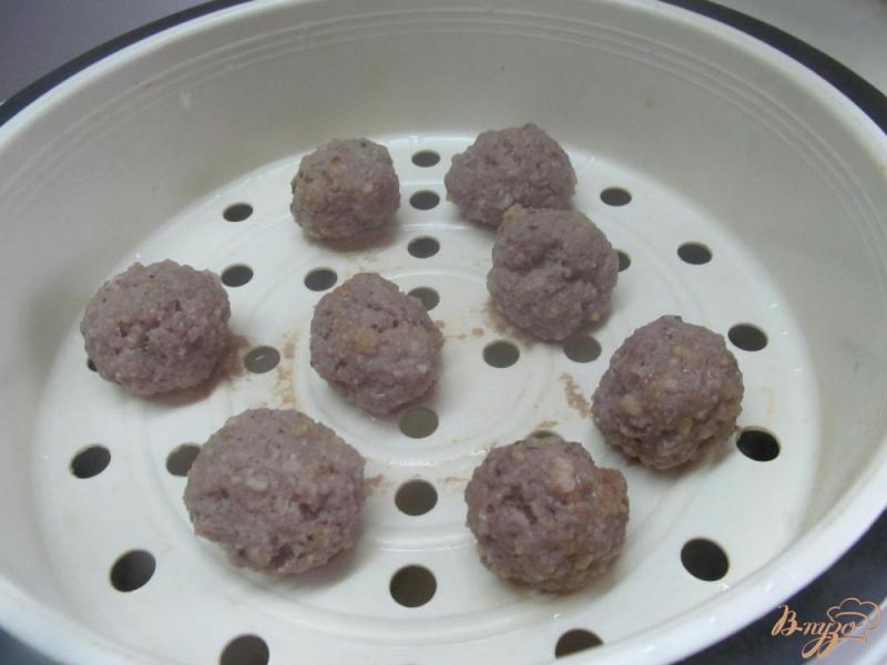 Фото приготовление рецепта: Фрикадельки с картофелем в мультиварке шаг №4