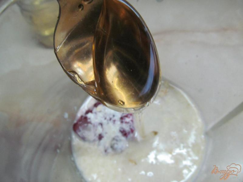 Фото приготовление рецепта: Завтрак в стакане из овсянки и малины шаг №3