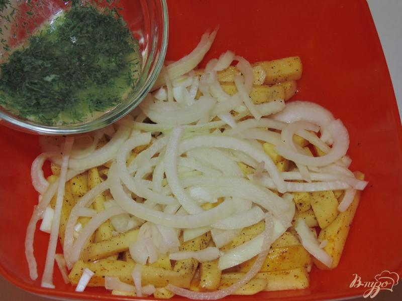 Фото приготовление рецепта: Нежный картофель соломкой с сыром и укропом шаг №3