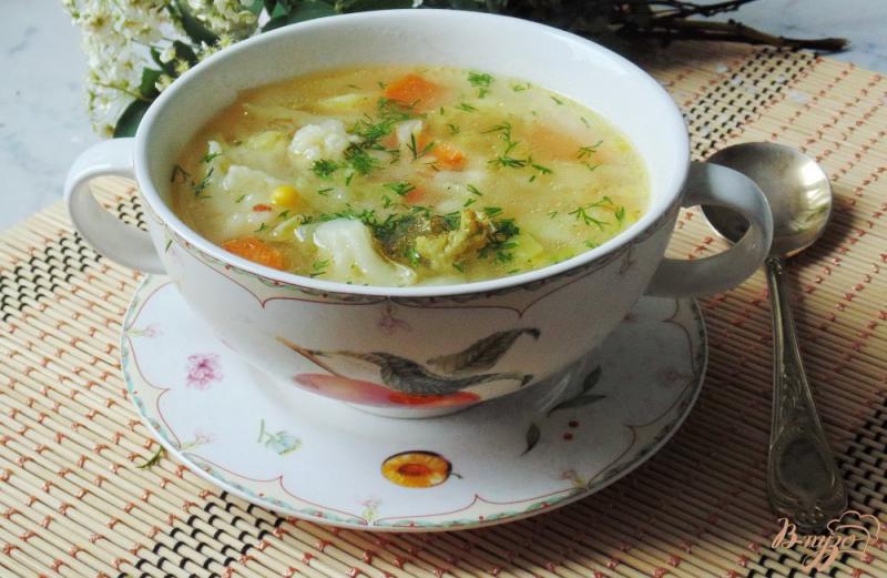 Фото приготовление рецепта: Овощной суп « Три капусты» шаг №7