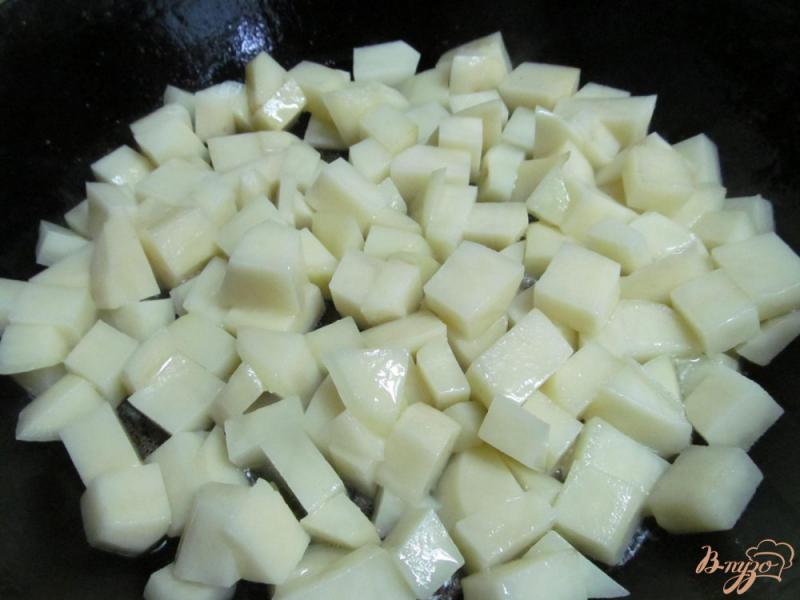 Фото приготовление рецепта: Картофель по испански шаг №1