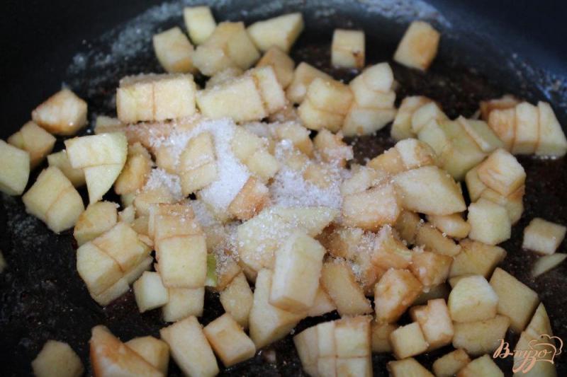 Фото приготовление рецепта: Яблочное чатни на оливковом масле. шаг №4