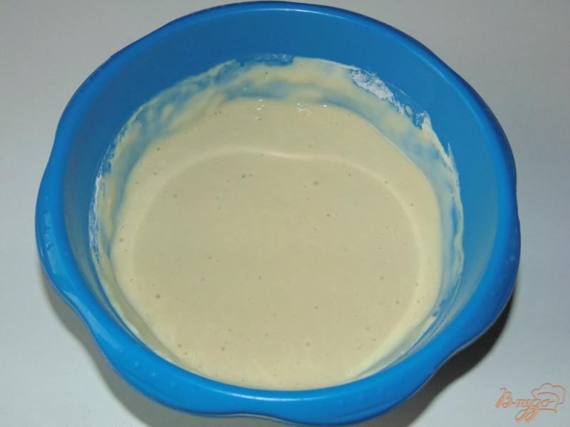 Фото приготовление рецепта: Заливной пирог с ветчиной, сыром и кукурузой шаг №2