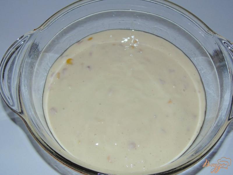 Фото приготовление рецепта: Заливной пирог с ветчиной, сыром и кукурузой шаг №5