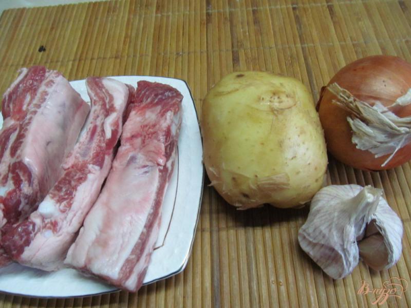 Фото приготовление рецепта: Свиные ребрышки с картофелем в духовке шаг №1