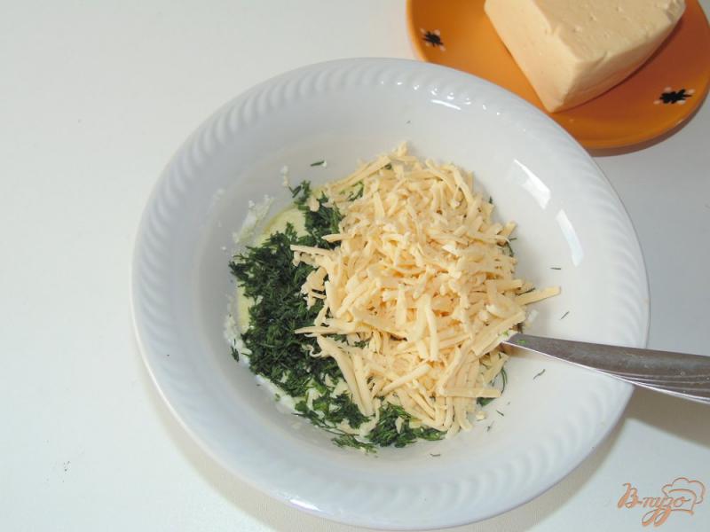Фото приготовление рецепта: Творожно-сырные гренки в духовке шаг №2