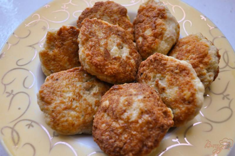 Фото приготовление рецепта: Куриные котлетки с картофелем шаг №6