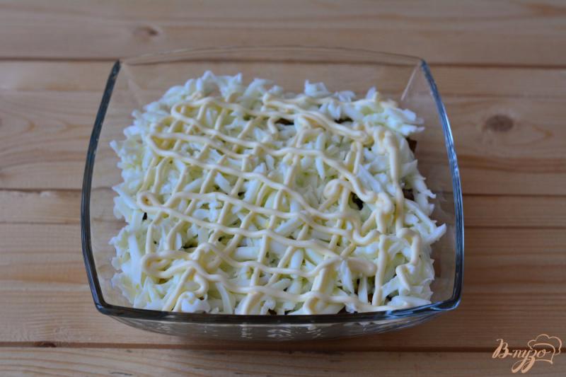 Фото приготовление рецепта: Салат с курицей и грибами шаг №5