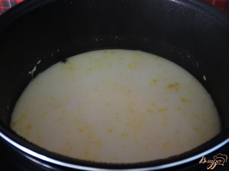 Фото приготовление рецепта: Сырный суп в мультиварке шаг №7
