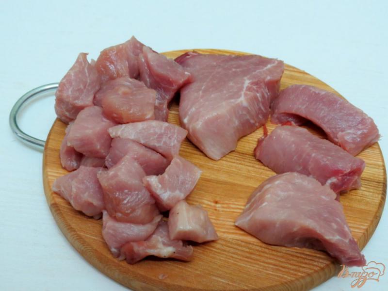 Фото приготовление рецепта: Свинина в луковом соусе шаг №2