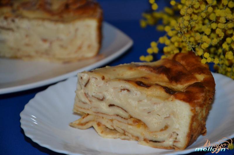 Фото приготовление рецепта: Блинный пирог с джемом и творожно-сметанным суфле шаг №6