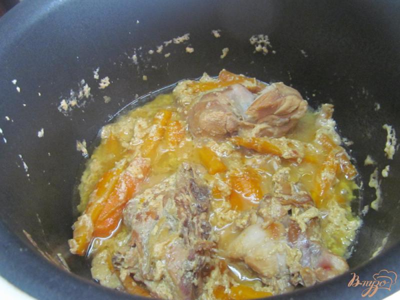 Фото приготовление рецепта: Кролик с морковью в мультиварке шаг №5