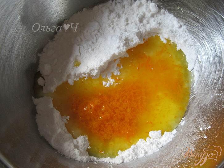 Фото приготовление рецепта: Лимонные сконы с миндалем в апельсиновой глазури шаг №7