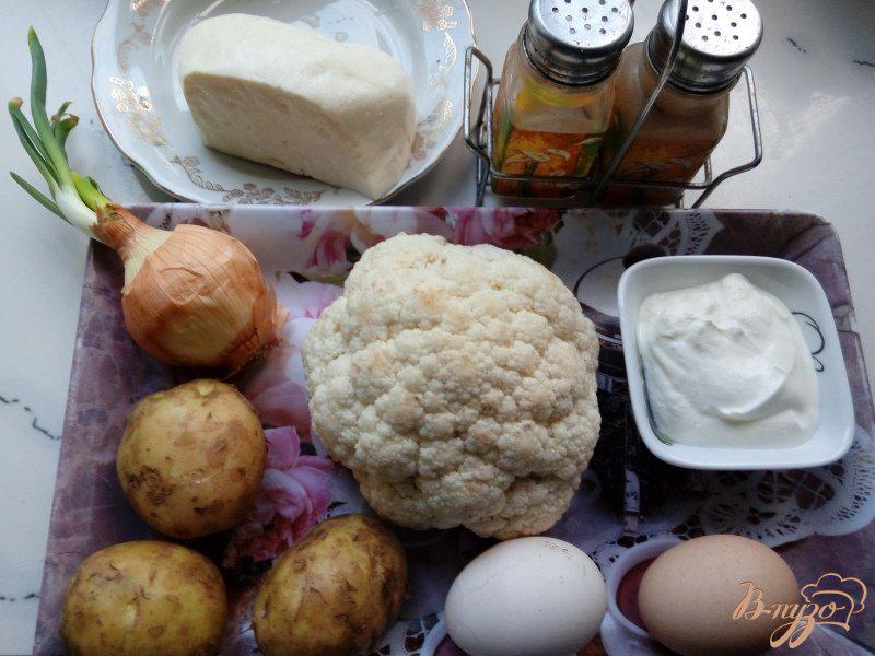 Фото приготовление рецепта: Омлет с цветной капустой, картофелем и брынзой шаг №1